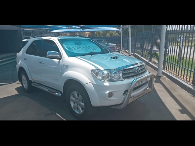 BUY TOYOTA FORTUNER 2011, WesBank