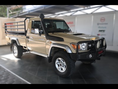 2017 Toyota Land Cruiser 79