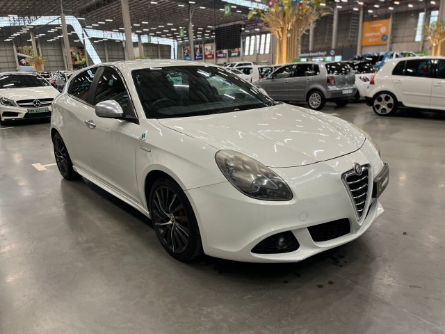 BUY ALFA ROMEO GIULIETTA 2012 GIULIETTA 1.8T QUAD VERDE 5DR, WesBank