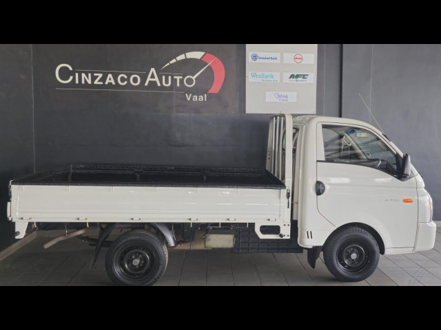 BUY HYUNDAI H100 / BAKKIE 2018 H100 2.6D A/C F/C D/S, WesBank