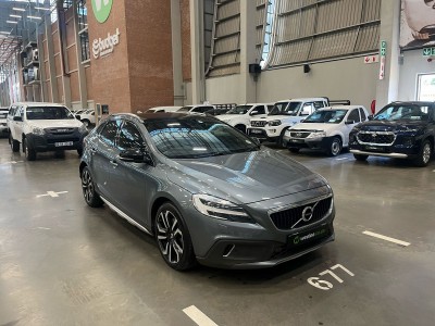 2019 Volvo V40