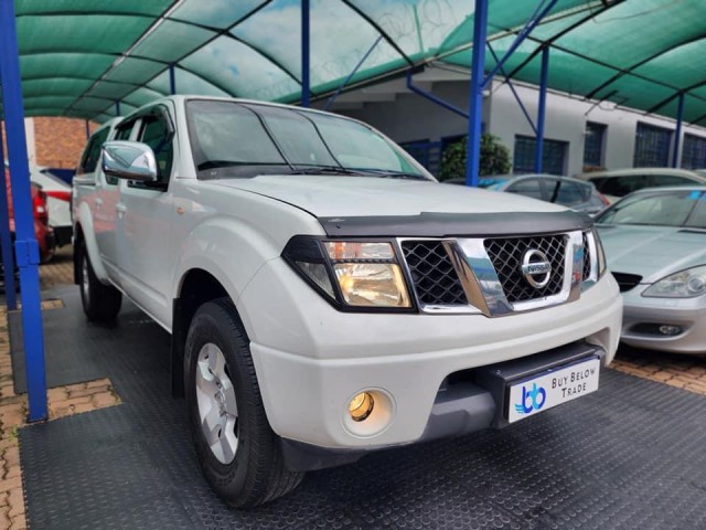 BUY NISSAN NAVARA 2.5 DCI XE K/CAB 4X4 P/U S/C 2013, WesBank