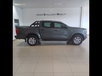 2022 Nissan Navara 2.5ddti Se Plus A/t D/c P/u