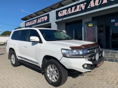 2017 Toyota Land Cruiser