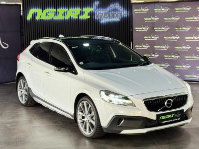 2017 Volvo V40