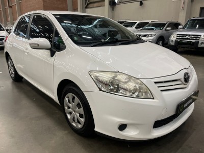 2011 Toyota Auris