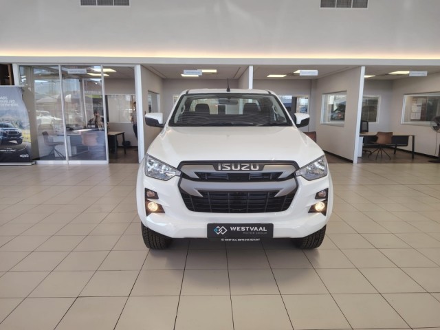 BUY ISUZU D-MAX 1.9 DDI HR LS A/T E-CAB 2026, WesBank