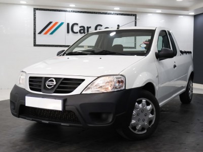 2016 Nissan Np200