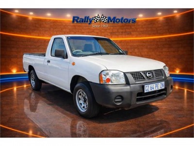 2010 Nissan Np300